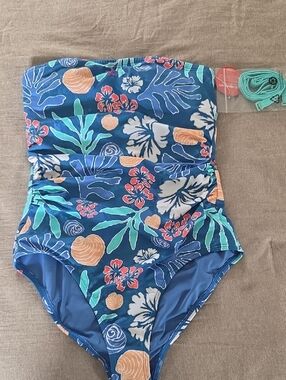 New L.L. Bean Blue Floral One-Piece Swimsuit with Teal Accents Size 4